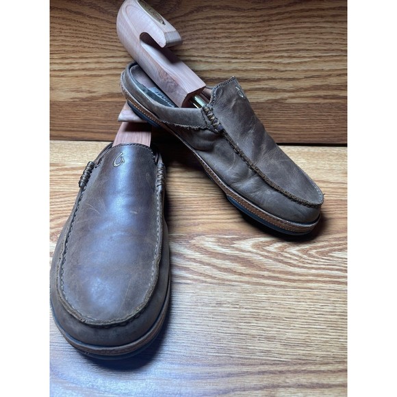 OluKai Kono II Men\'s Size 9.5 Brown Leather Slip On Slides Mules Loafers